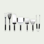 Ensemble complet de 7 ustensiles de cuisson en inox, incluant pinces, fourchette, et spatules, idéals pour griller, retourner et servir avec précision.