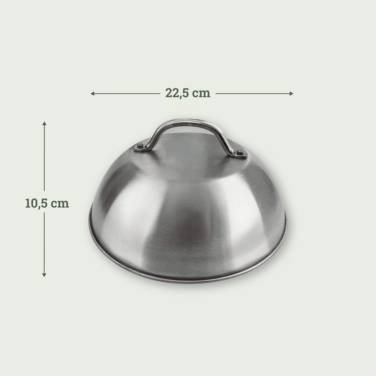 Cloche de cuisson en acier inoxydable de 22,5 cm de diamètre et 10,5 cm de hauteur, idéale pour faire fondre le fromage ou maintenir les aliments au chaud sur le barbecue Kamado Forest Grill.