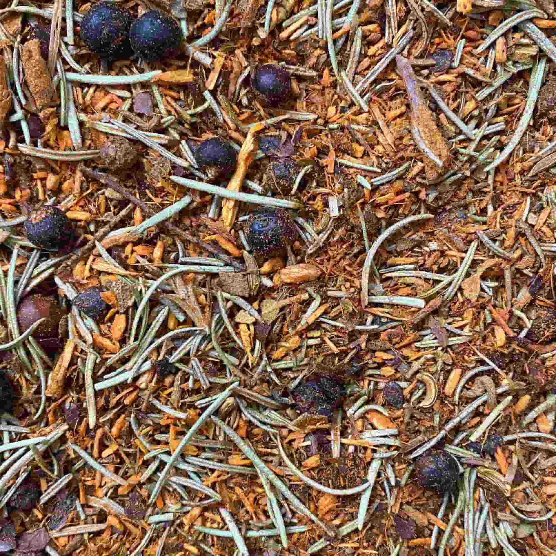 Mélange d’épices de feu composé d’aiguilles de pin, de baies de genièvre et d’écorces aromatiques, idéal pour parfumer les cuissons au kamado.