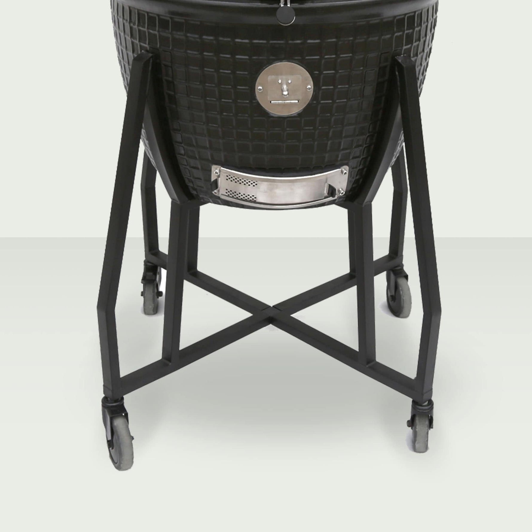 Chariot robuste en acier peint du Kamado Forest Grill, équipé de roulettes pour un déplacement facile.