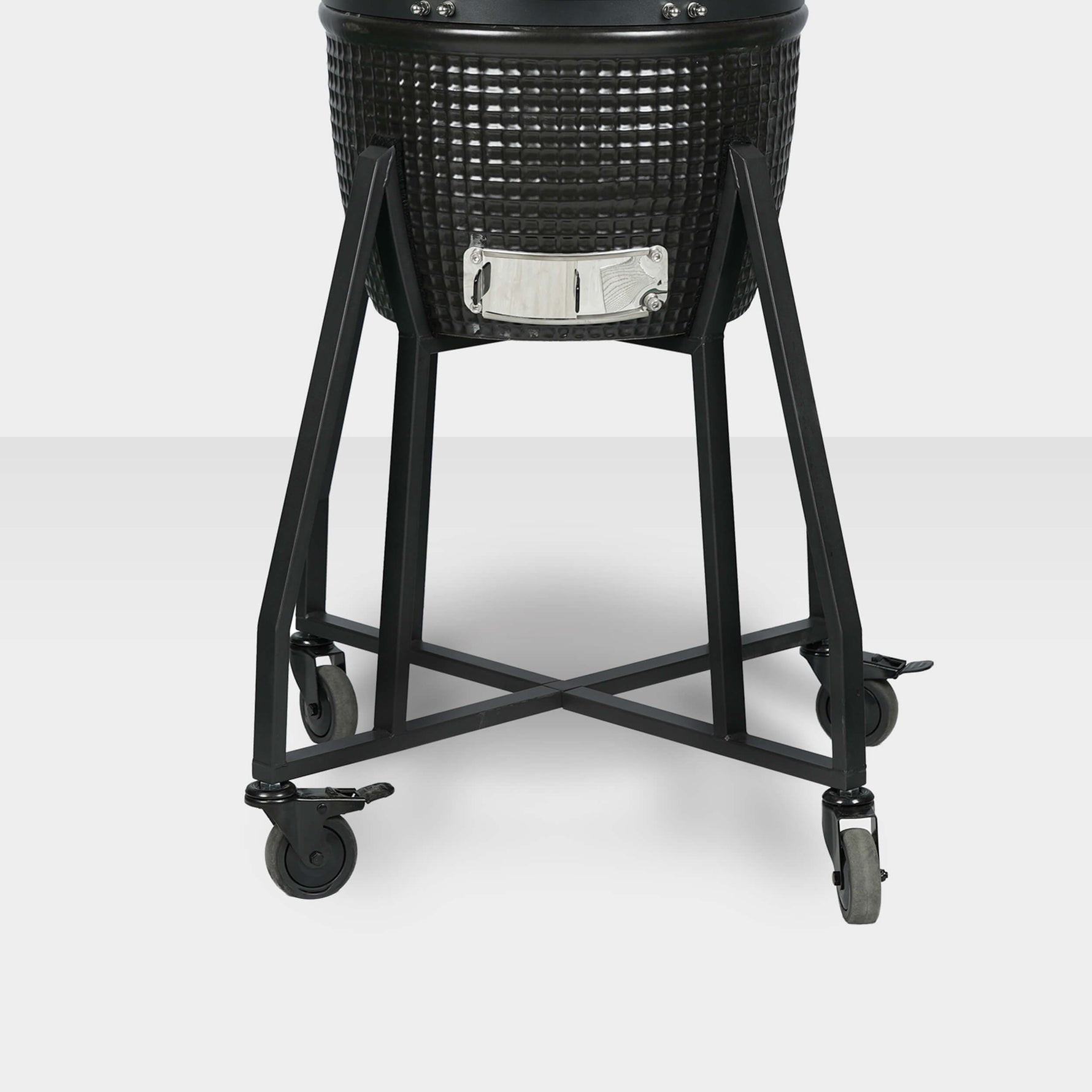 Chariot en métal noir pour Kamado Forest Grill 16", doté de roulettes robustes et d’une structure stable pour faciliter le déplacement et la sécurité lors de la cuisson.